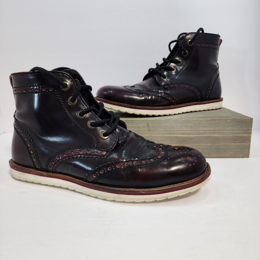 Crevo Men's Boardwalk Wing Tip Boot, Bordo Gloss Leather‎ Mens Size 9